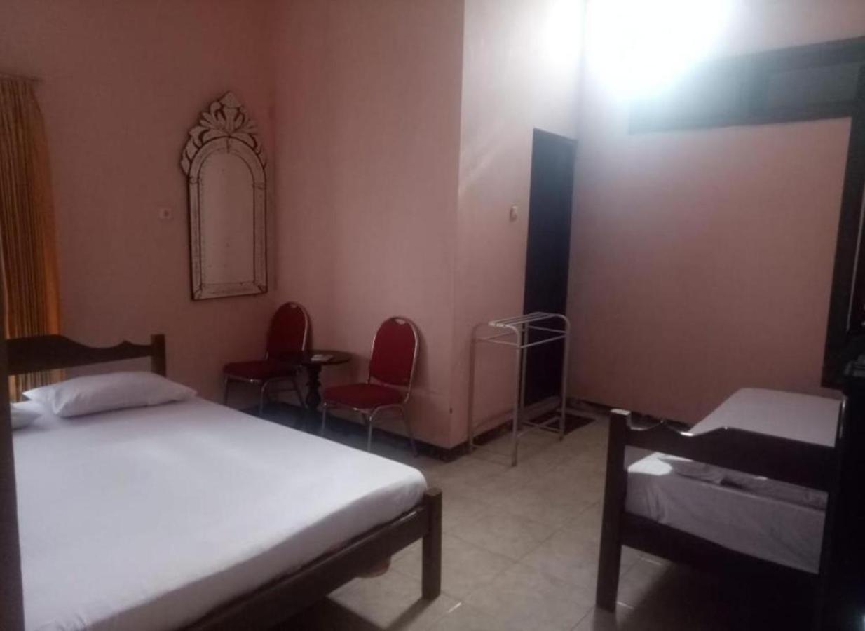 Hotel Matahari *